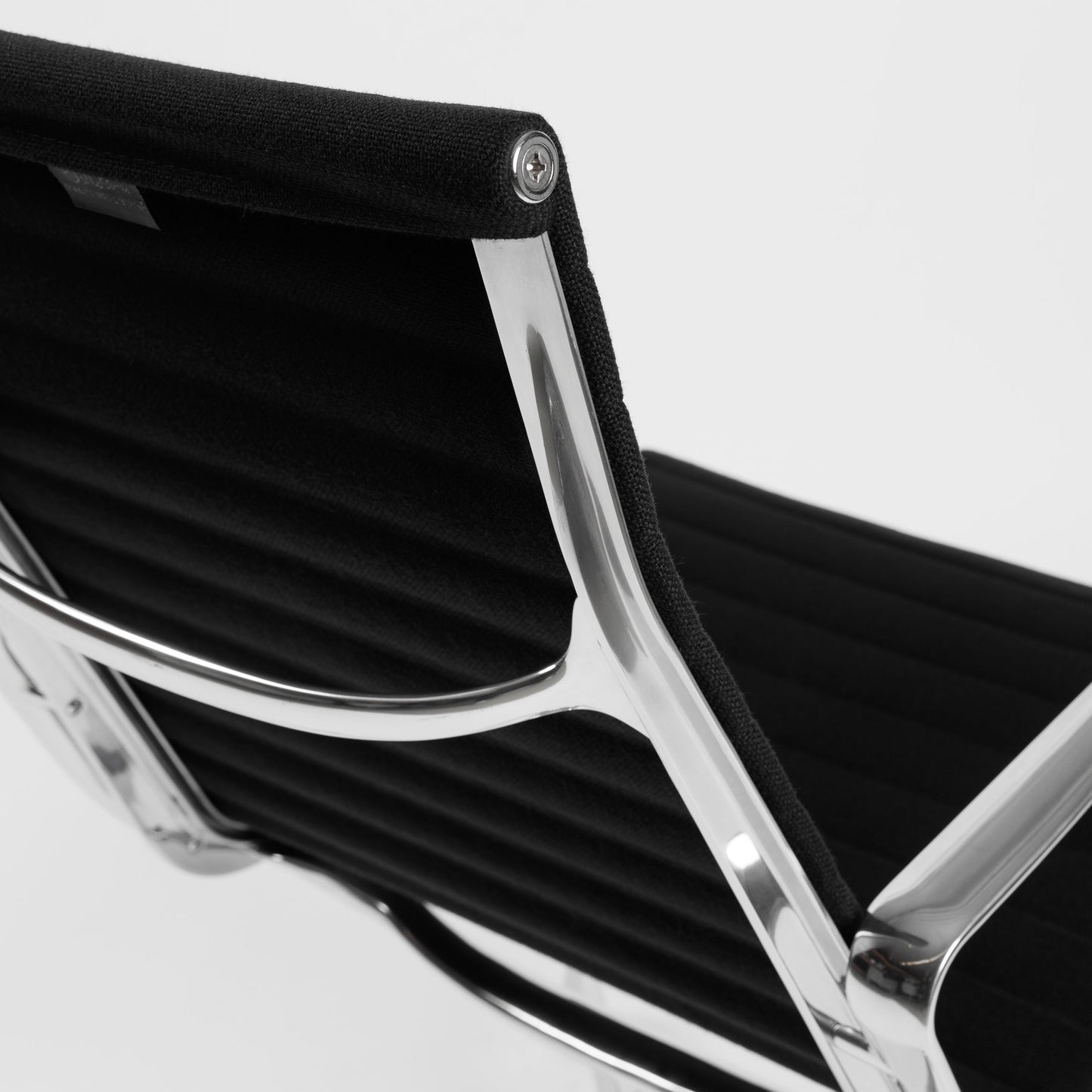 Vitra EA 115 Hopsak schwarz
