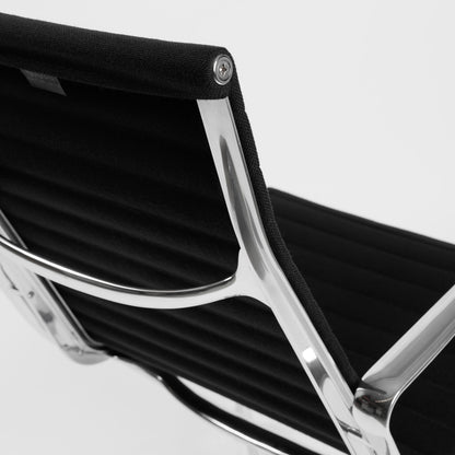 Vitra EA 115 Hopsak schwarz