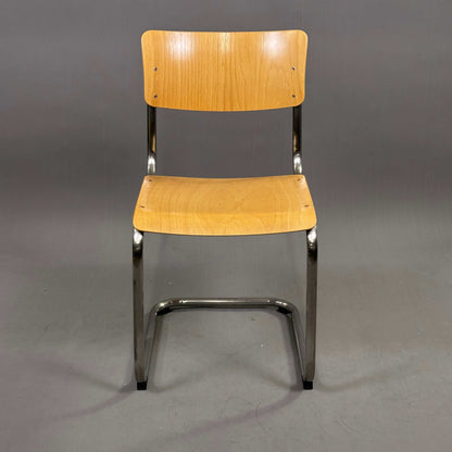 Thonet S 43 Freischwinger Stuhl mit natur Buche Sitzfläche und Aluminium Gestell