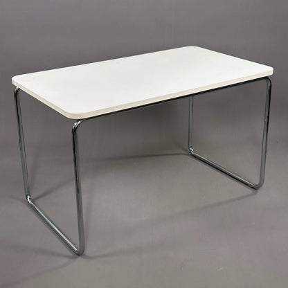 Moderner Thonet Schreibtisch S285/0 in Weiß mit Chromgestell, Design von Marcel Breuer.