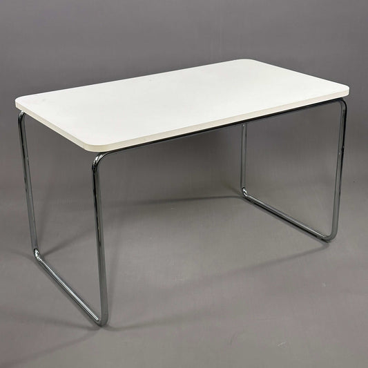 Moderner Thonet Schreibtisch S285/0 in Weiß mit Chromgestell, Design von Marcel Breuer.