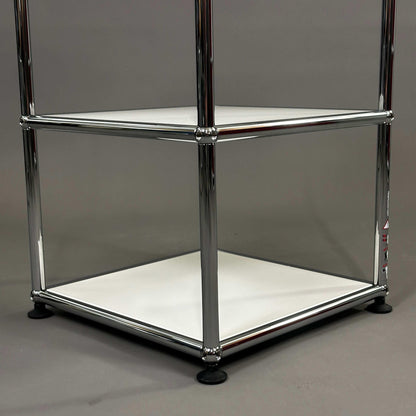 USM Haller 1x3 Beistelltisch weiß mit Chromrahmen und offenen Fächern, 64x38x38 cm, exzellenter Zustand