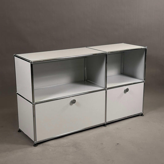 USM Haller 2x2 Sideboard TV-Board in lichtgrau mit Schublade und Klappe, 127x74x38 cm