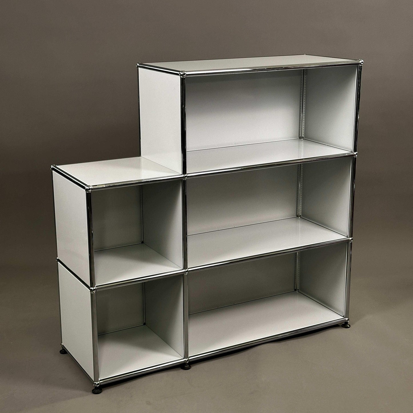 USM Haller Highboard 2x3 in lichtgrau, modernes Design, 113x109x38 cm