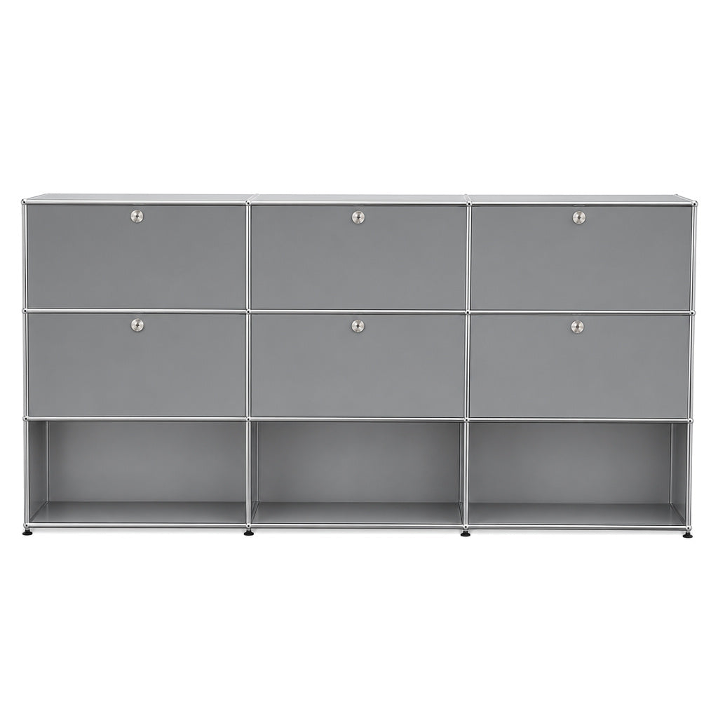 USM Haller Highboard in Mittelgrau mit 3x3 Struktur, sechs Klapptüren und verchromtem Stahlrohrrahmen.
