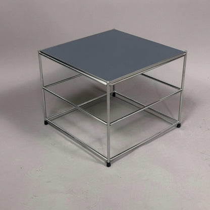USM Haller Beistelltisch anthrazit mit verchromtem Stahlgestell und 6mm HPL Tischplatte, upcycled Design
