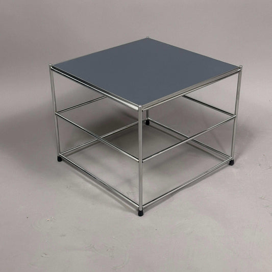 USM Haller Beistelltisch anthrazit mit verchromtem Stahlgestell und 6mm HPL Tischplatte, upcycled Design