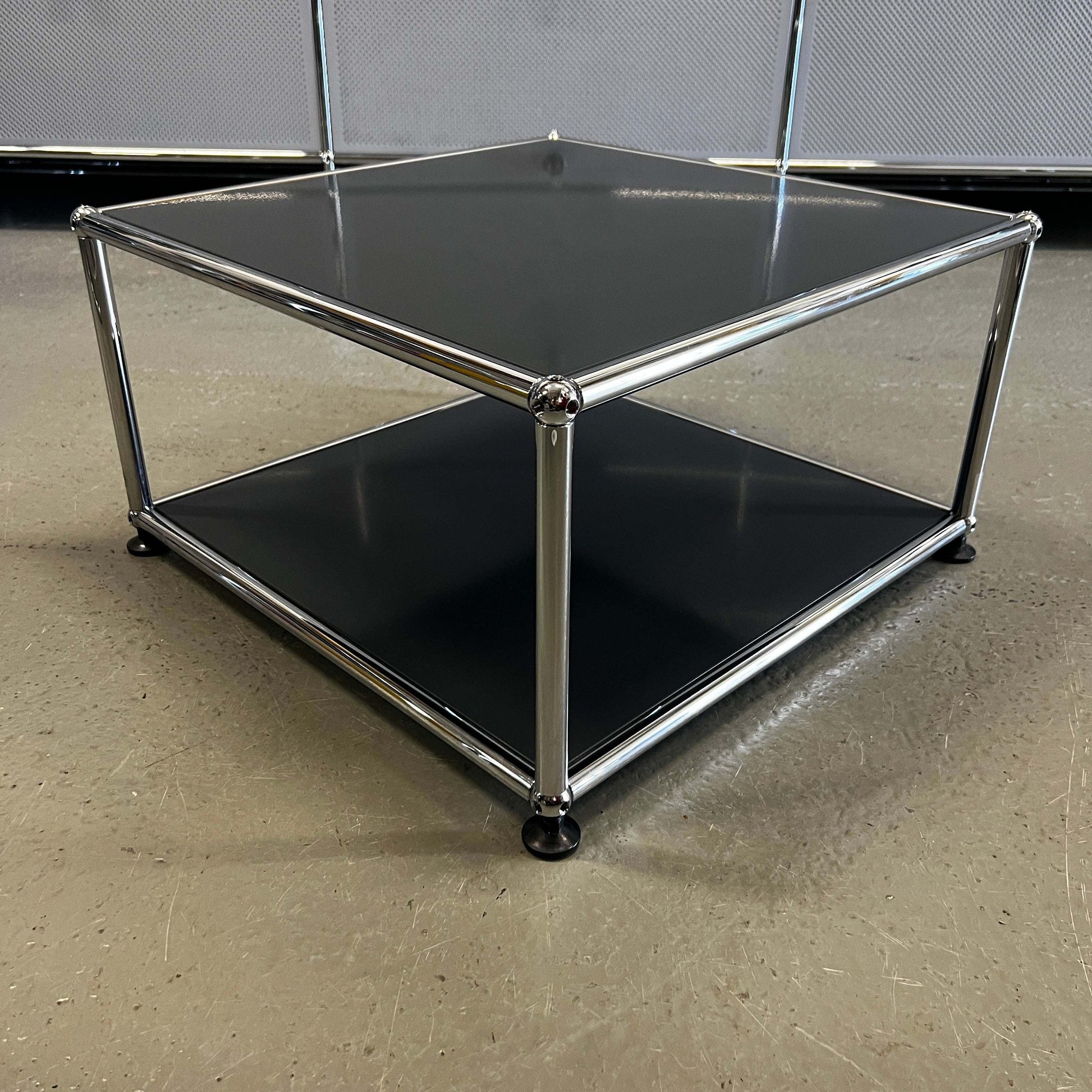 USM Haller Beistelltisch anthracite side table with chrome frame and black shelves, 53x53x30cm