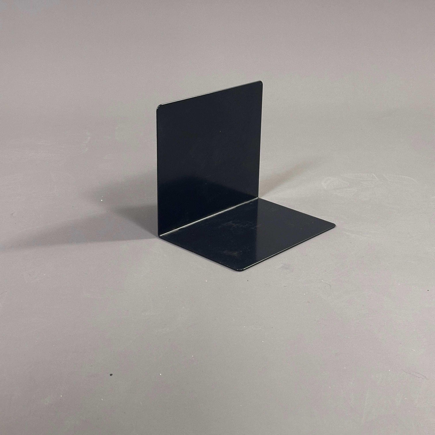 USM Haller magnetische Buchstütze schwarz aus Metall im 2er Set