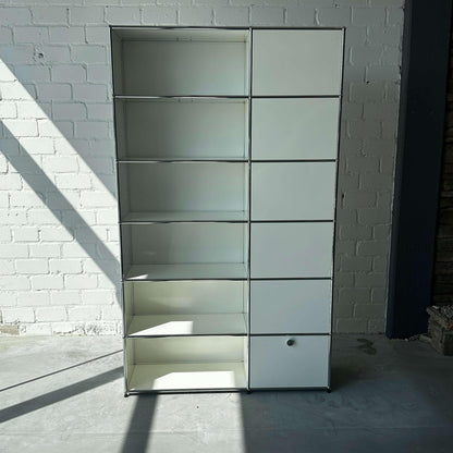 USM Haller Garderobe 2x6 weißes Regal mit Kleiderstange und Klappfächern, modernes Stauraumsystem