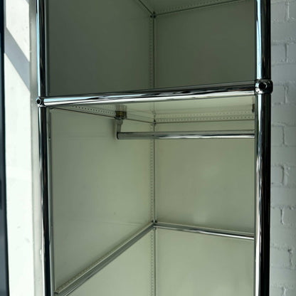 USM Haller Garderobe weiß mit 2x6 Fächern und Kleiderstange, 214x127x38cm