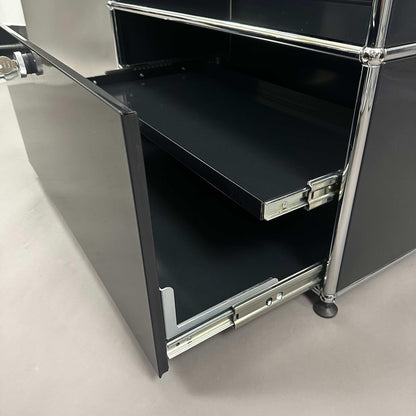 USM Haller Highboard in graphitschwarz mit zweifach Auszug und 1x3 Fächern, moderne Metallkonstruktion