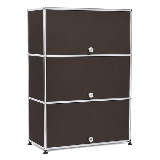 Braunes USM Haller Highboard 1x3 mit drei abschließbaren Einschubtüren und verchromtem Stahlrohrrahmen.