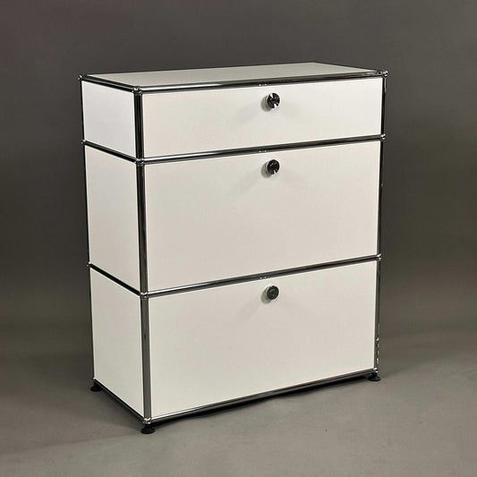 USM Haller Highboard weiß mit Klappen und Auszug modernes Design kompakt