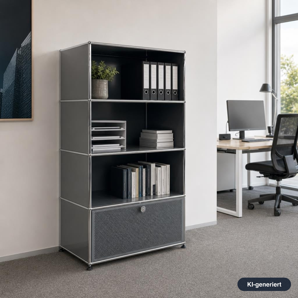 USM Haller Highboard 1x4 in Mittelgrau mit perforiertem Schallschutz-Auszug und Hängeregister, 77x53x145cm.