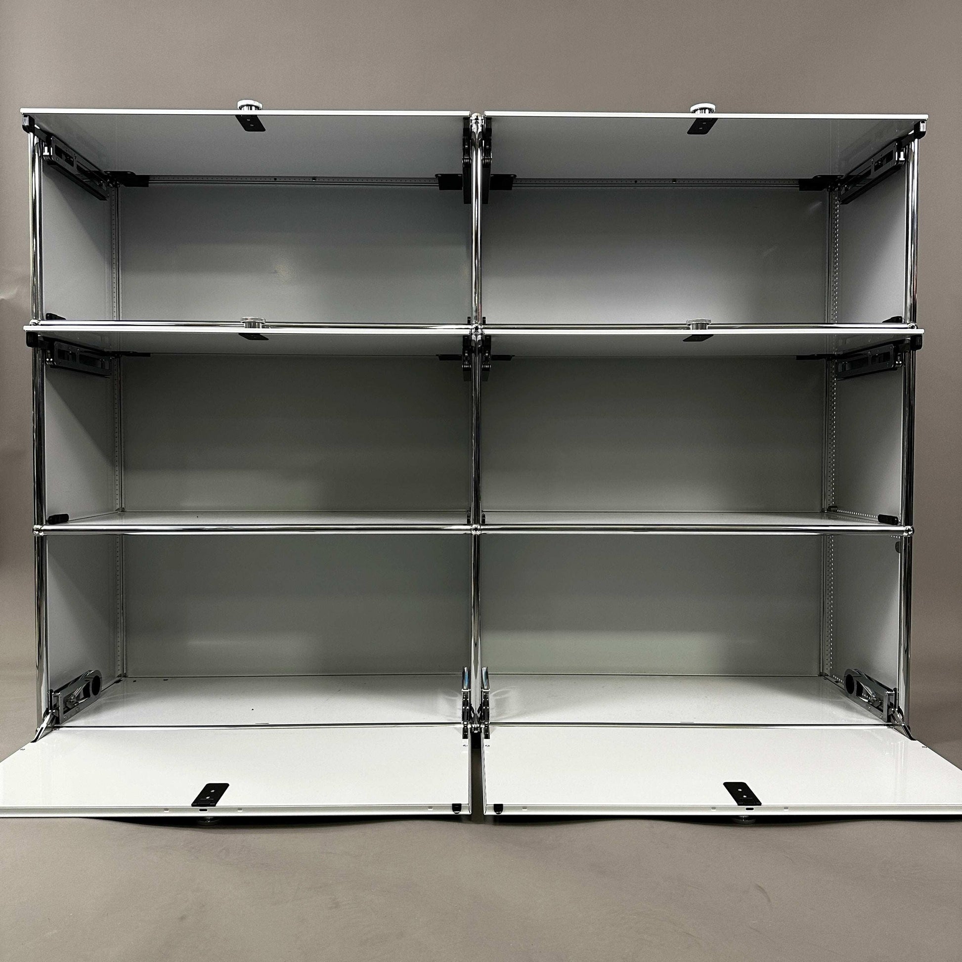 USM Haller Highboard 2x3 lichtgrau mit 4 Einschüben und 2 Klappen, 152x109x38 cm