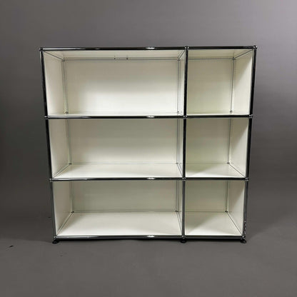 USM Haller Highboard 2x3 offen in reinweiß mit Maßen 112x109x38 cm, moderner Stauraum in Top Zustand