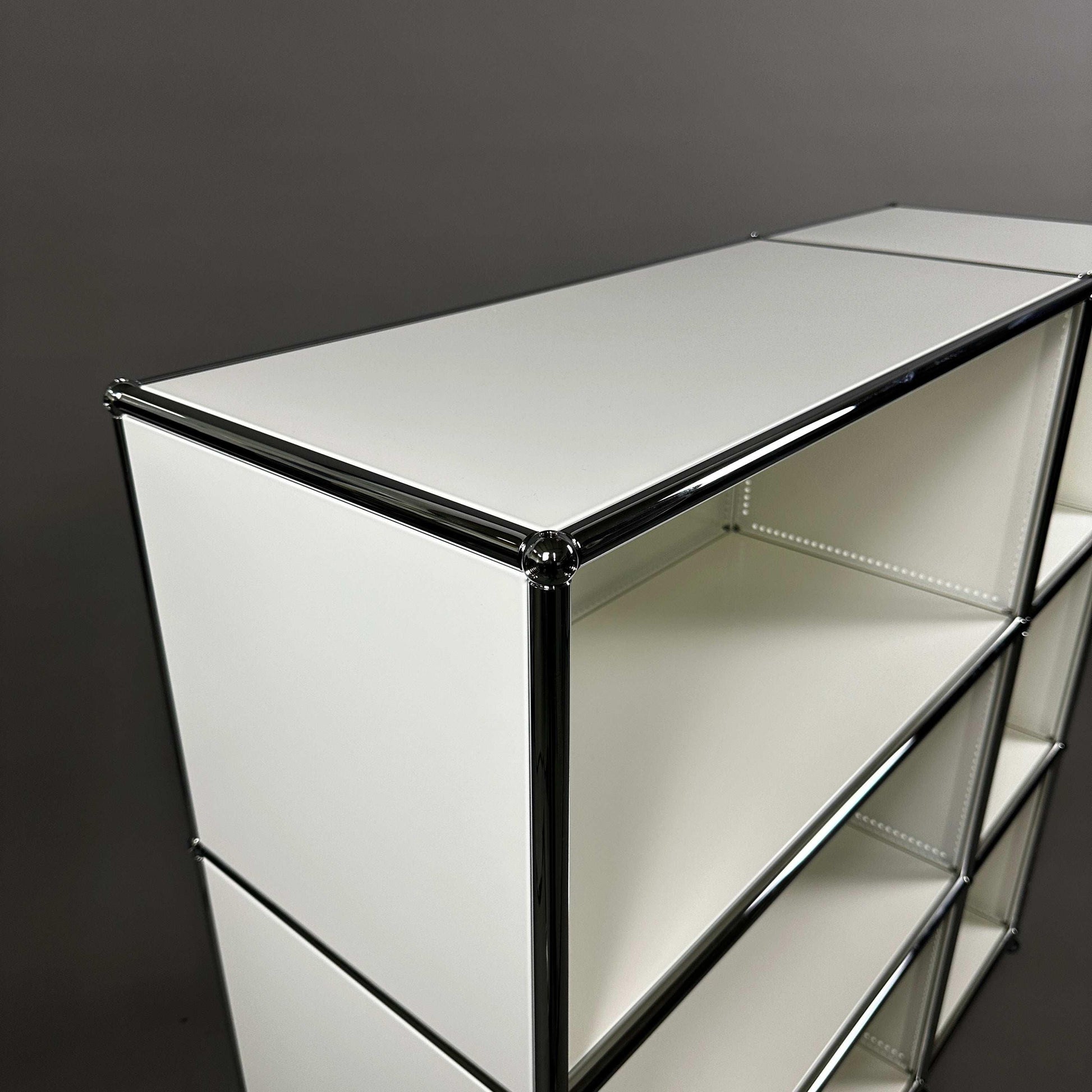 USM Haller Highboard 2x3 offen in reinweiß mit verchromtem Gestell, 112x109x38 cm, Top Zustand
