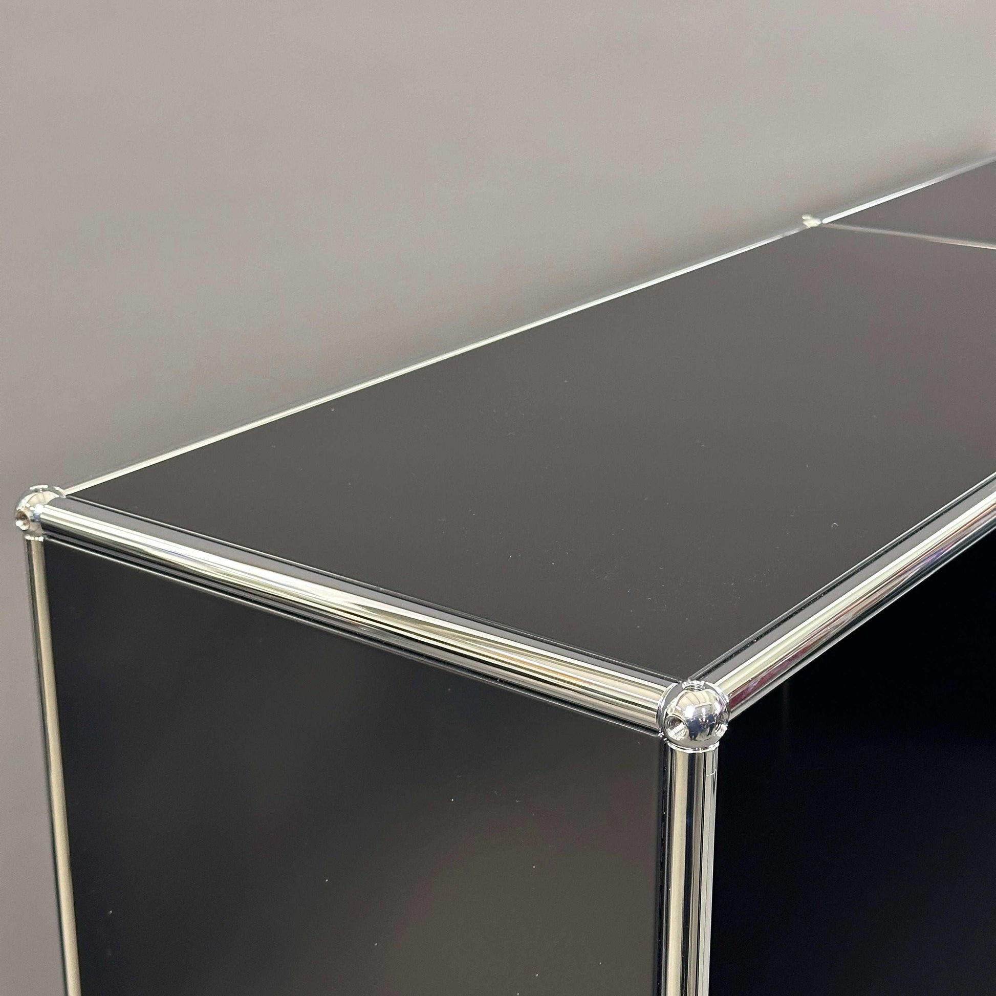 USM Haller Highboard 2x3 graphitschwarz mit 4 Softclose Klappen und Chromrahmen