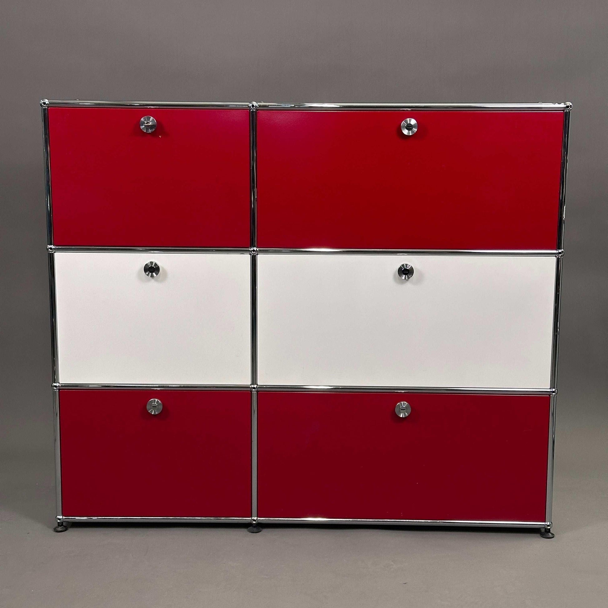 USM Haller Highboard 2x3 weiß und rubinrot mit Klappen und Auszügen in Top Zustand