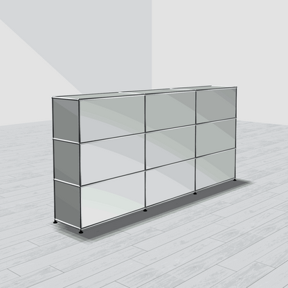 USM Haller Highboard 3x3 lichtgrau mit 6 Klappen und Fächern auf hellem Holzboden