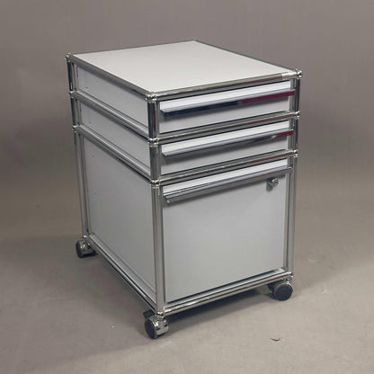 USM Haller Rollcontainer hellgrau mit 3 Schubladen und Rollen, modernes Design, Maße 41,5x67x52 cm