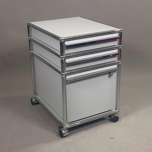USM Haller Rollcontainer hellgrau mit 3 Schubladen und Rollen, modernes Design, Maße 41,5x67x52 cm