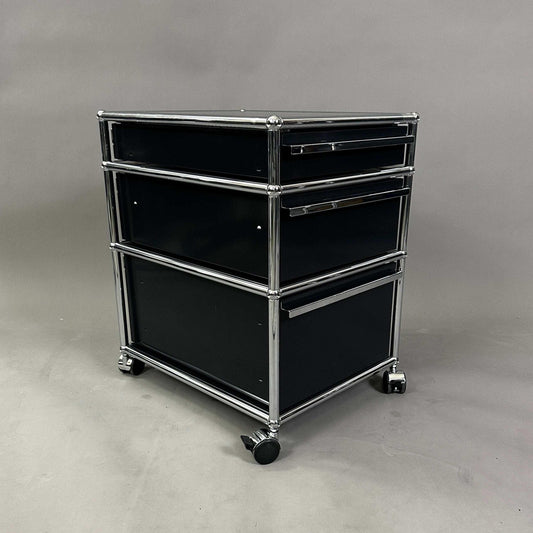 USM Haller Rollcontainer in graphite black with three drawers and chrome frame on casters
