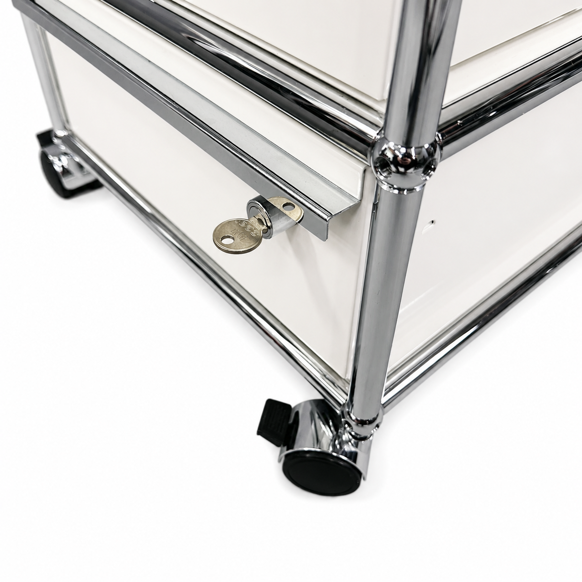 USM Haller Rollcontainer weiß (3 Auszüge)