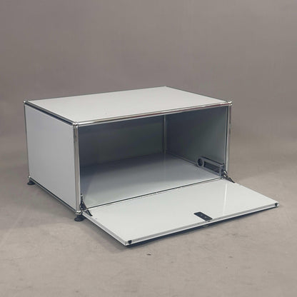 USM Haller Sideboard 1x1 grau mit 1 Klappe und 50 cm Tiefe minimalistisches Lowboard