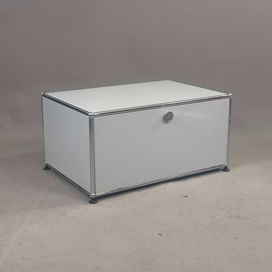 USM Haller Sideboard 1x1 grau mit 1 Klappe und 50 cm Tiefe modern und kompakt