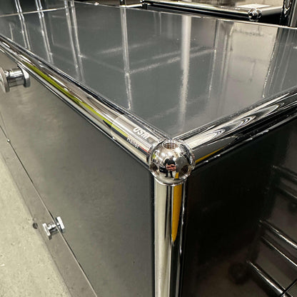 USM Haller Sideboard anthrazitgrau 3x2 Fächer mit Klappen und Schubladen, modernes Design, 228x74x38 cm