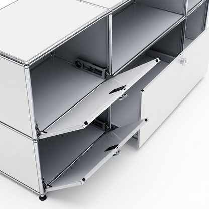 USM Haller Sideboard 3x2 in lichtgrau mit 2 Klappen und 1 Auszug, modernes Design.