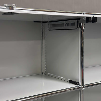 USM Haller Sideboard lichtgrau 3x2 Fächer mit 3 Einschubtüren und Chromrahmen