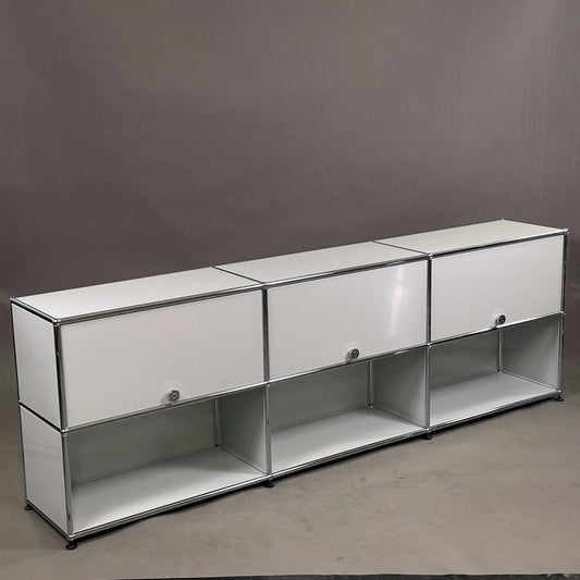 USM Haller Sideboard 3x2 lichtgrau mit 3 Einschubtüren und offenen Fächern, modernes Design