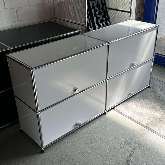 USM Haller light gray sideboard with 4 sliding doors, model 2x2, 152x74x37 cm
