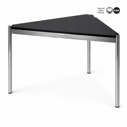 USM Haller Tisch Dreieck 75x75x100cm schwarz