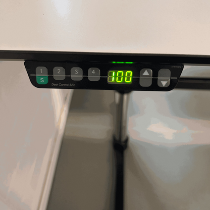 USM Kitos E2 electric height-adjustable desk control panel with memory function and LED display