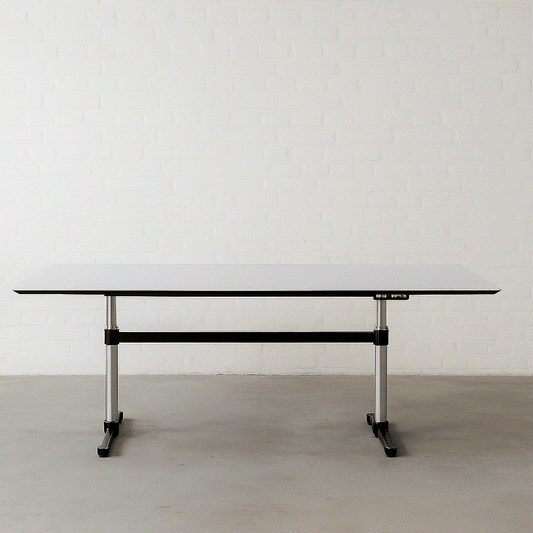 USM Kitos E elektrisch höhenverstellbarer Schreibtisch 250x100 cm Perlgrau robust stabil