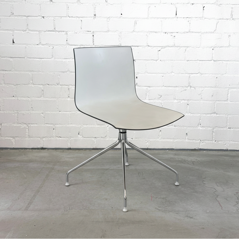 Arper Catifa 46 Konferenzstuhl weiß