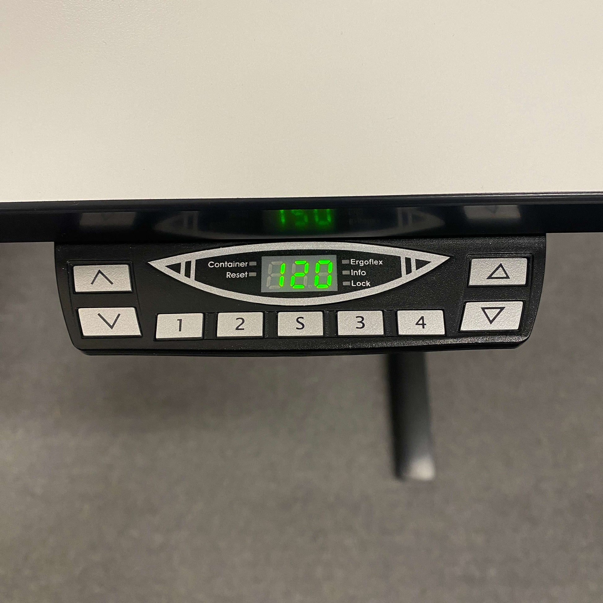 Control panel of Vario Change 180x80cm electric height-adjustable desk with memory function buttons and LED display