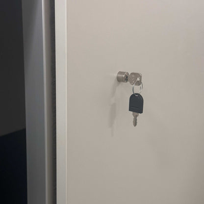 Vario M9 Sideboard in premiumweiß mit softclose Türen und abschließbarem Schloss, moderne Büromöbellösung