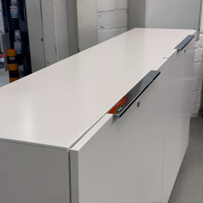 weißes Vario M9 Sideboard mit Chromleisten, 2 OH, abschließbar, 210x45x71 cm