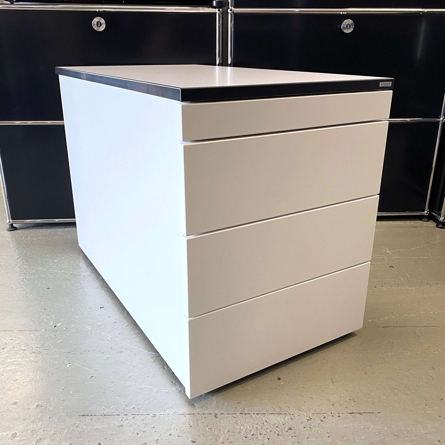 Vario VERSA S Rollcontainer white mobile cabinet with 3 drawers and black edged top