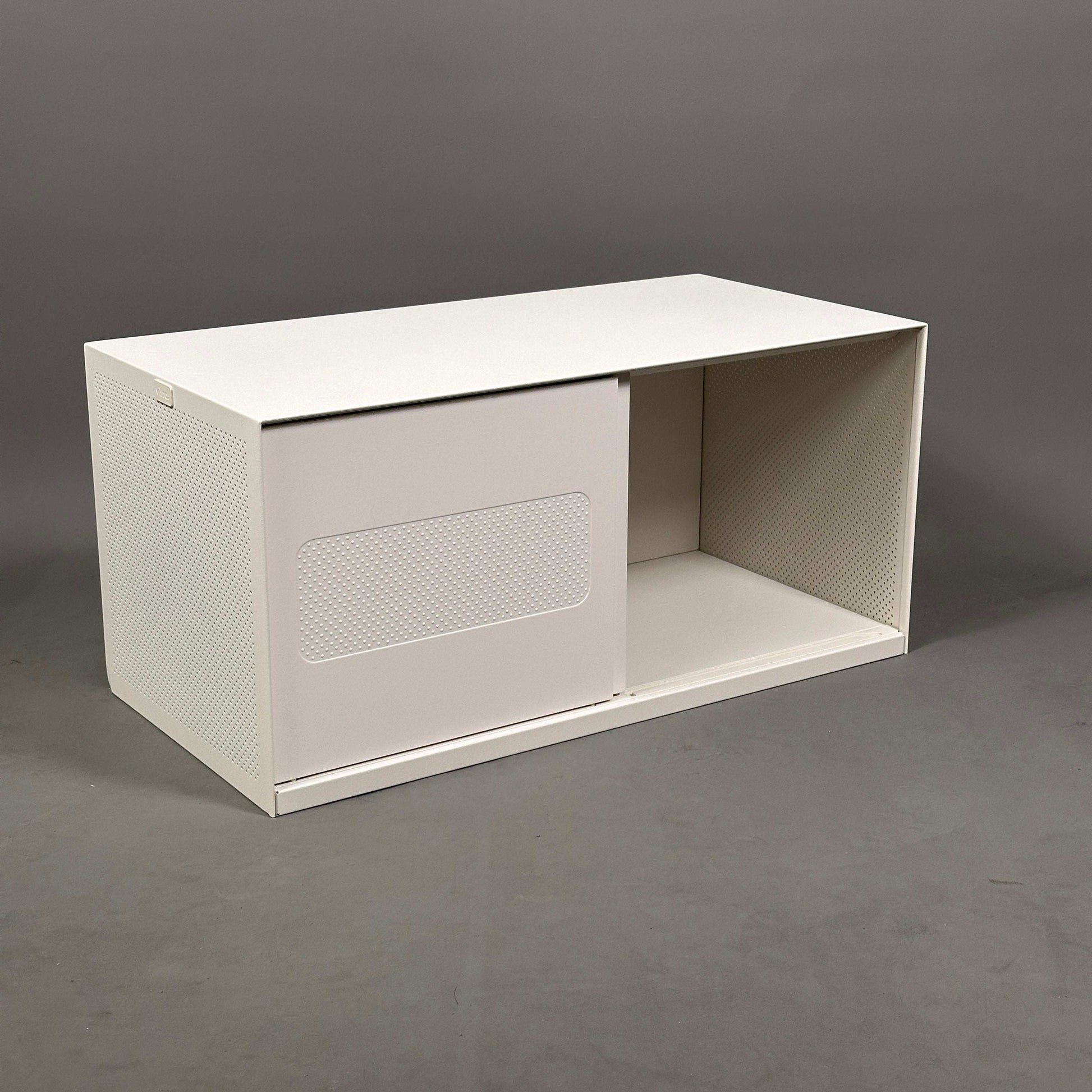 Vitra Ad Hoc Aufsatz 1OH weiß abschließbar mit Stoffrückwand und Schiebetür, Maße 80x38x40 cm, modernes Möbelsystem Zubehör