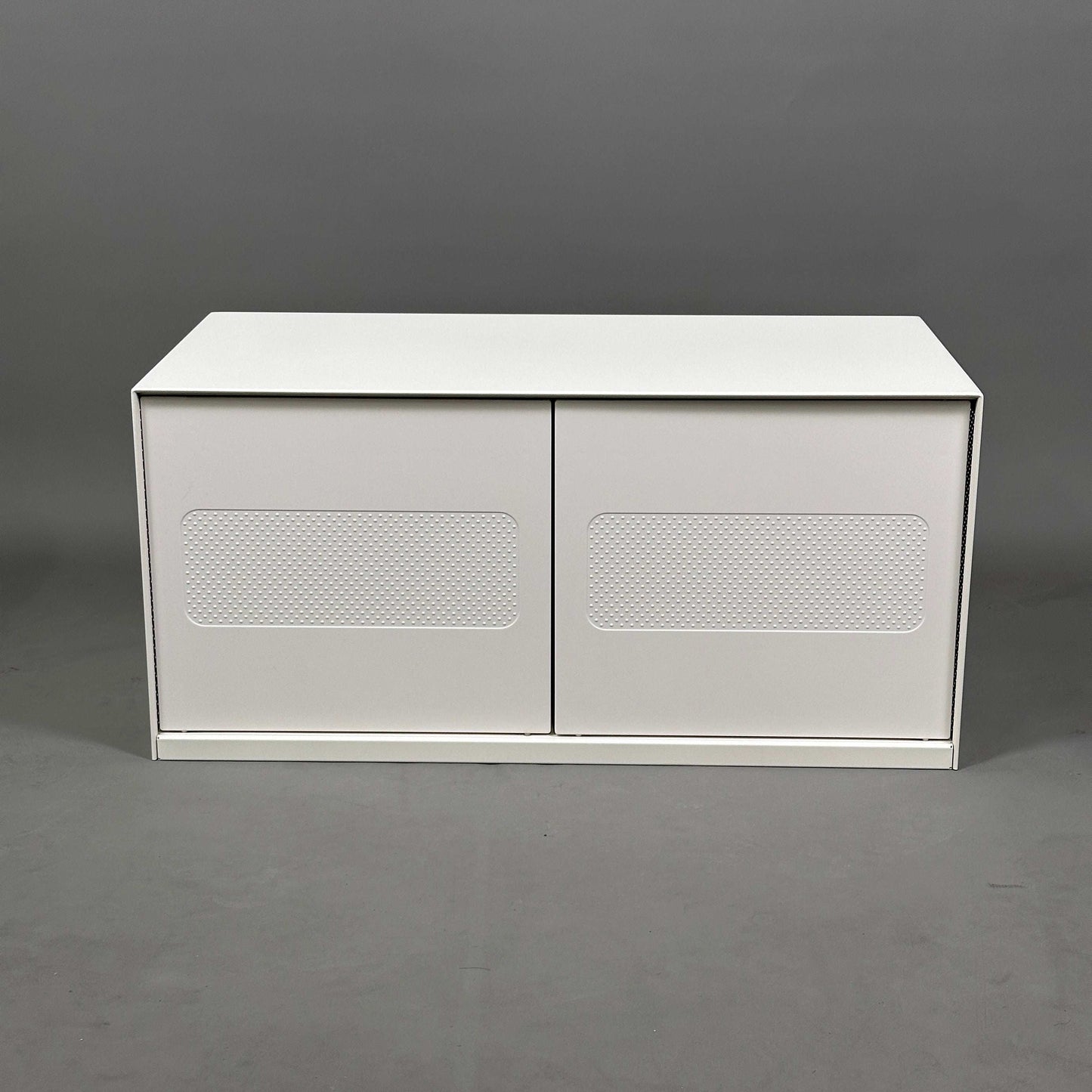 Vitra Ad Hoc Aufsatz 1OH weiß abschließbar mit Stoffrückwand modernes Möbelsystem 80x38x40 cm