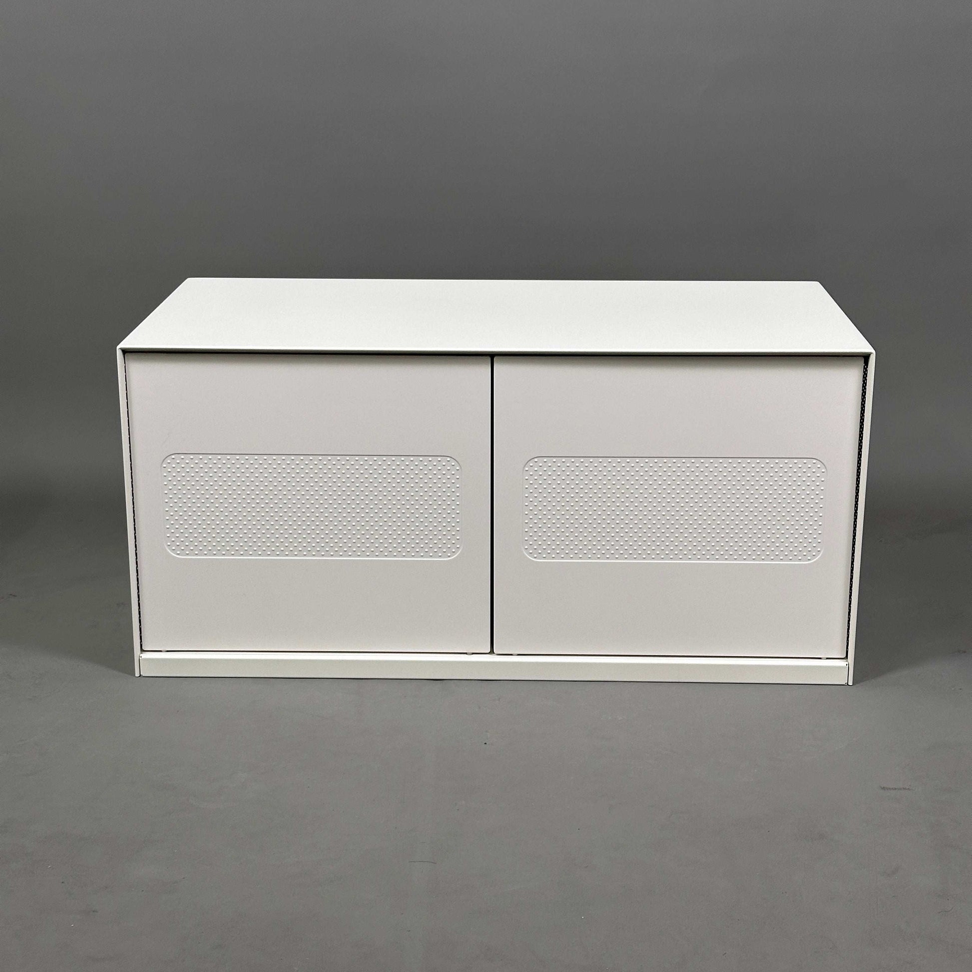 Vitra Ad Hoc Aufsatz 1OH weiß abschließbar mit Stoffrückwand modernes Möbelsystem 80x38x40 cm