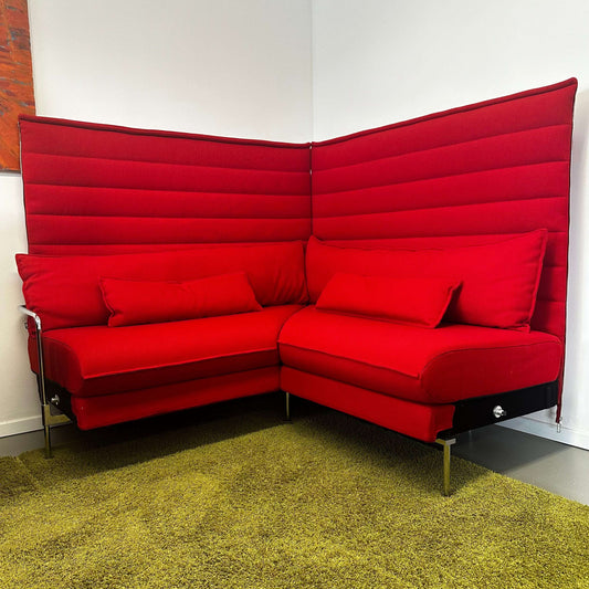 Vitra Alcove Ecke expandable red corner sofa with high backrest and cushions