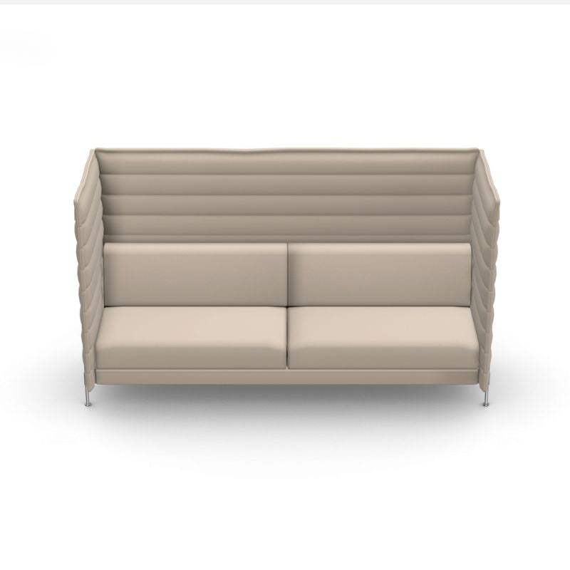 Vitra Alcove Highback 3-Sitzer Sofa cremefarben mit hohem gepolstertem Rücken und seitlichen schallabsorbierenden Paneelen, robustem Stoffbezug aus recyceltem Polyester, Stahlrohrgestell chrom, ideal für Büroumgebungen.