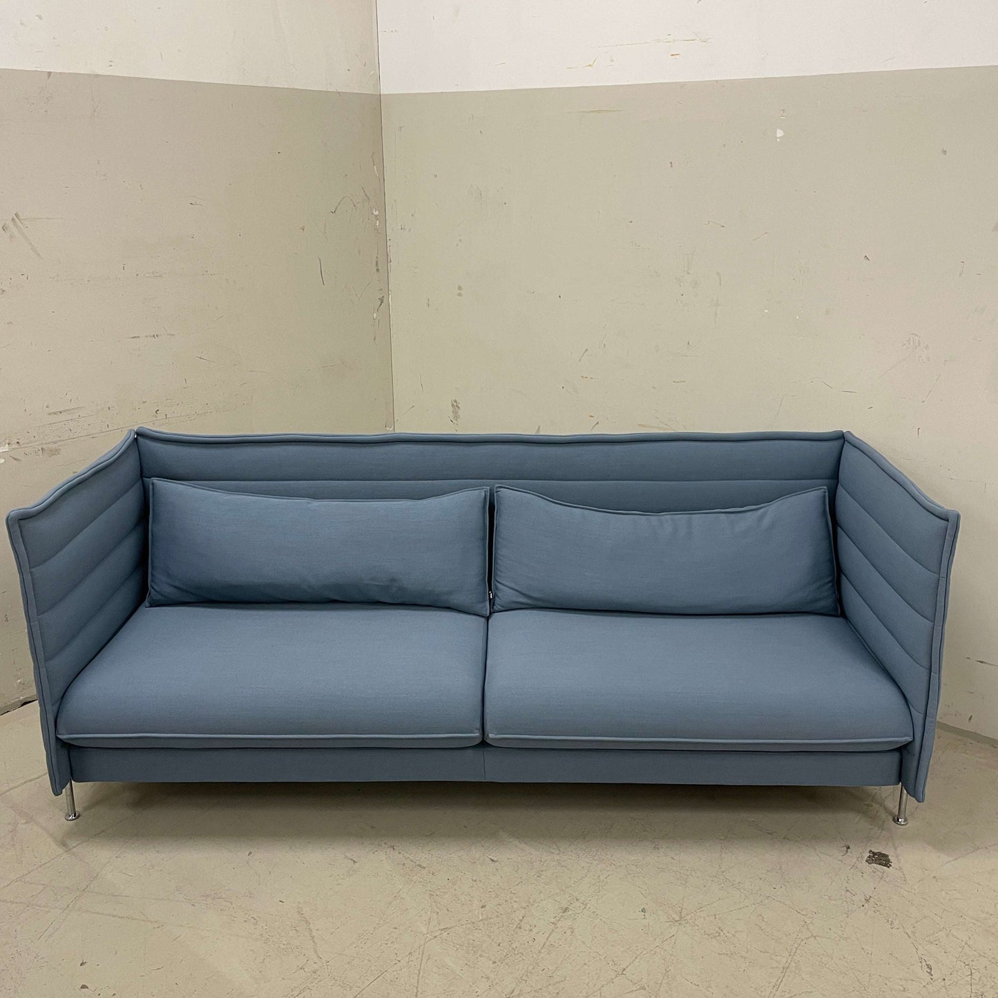 Vitra Alcove Lowback 3-Sitzer Sofa in petrolblau mit Stoffbezug und chromgestell